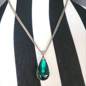 Silver Green Teardrop Pendant Necklace